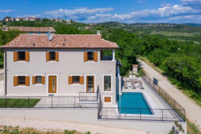 Beautiful Villa Skarline with outdoor pool in Buje